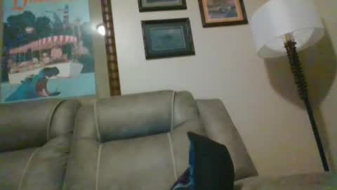 playing near open window online show from 01-23-25, 07:32