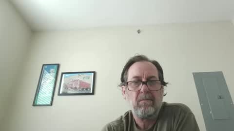 playing near open window online show from 01-09-26, 06:42