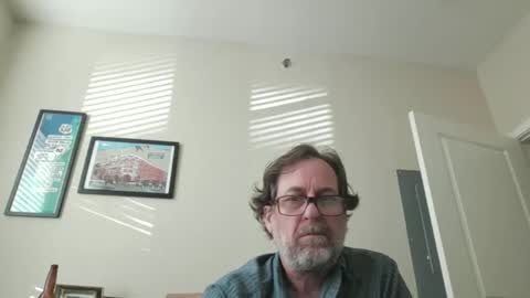 playing near open window online show from 01-14-26, 10:58