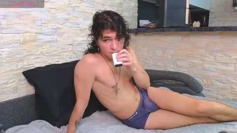 Snapshot of dean_raven chatting on 06-12-26, 05:17 dean_raven online show from 06-12-26, 05:17