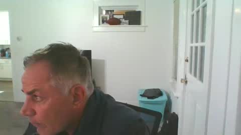Snapshot of deano2nyc chatting on 12-27-24, 02:04 Deano DILF online show from 12-27-24, 02:04