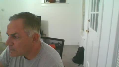 Snapshot of deano2nyc chatting on 12-29-24, 07:17 Deano DILF online show from 12-29-24, 07:17