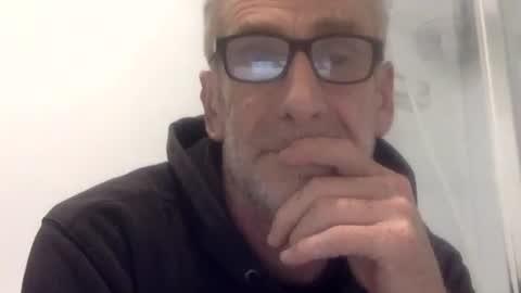 Snapshot of deanofflove221000 chatting on 11-09-25, 11:25 deanofflove221000 online show from 11-09-25, 11:25