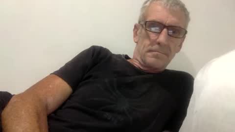 Snapshot of deanofflove221000 chatting on 12-21-25, 02:30 deanofflove221000 online show from 12-21-25, 02:30