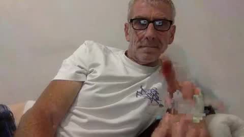 Snapshot of deanofflove221000 chatting on 02-22-26, 04:46 deanofflove221000 online show from 02-22-26, 04:46