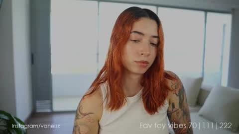 Snapshot of dearnina chatting on 09-23-25, 02:31 NINA   30OFF online show from 09-23-25, 02:31
