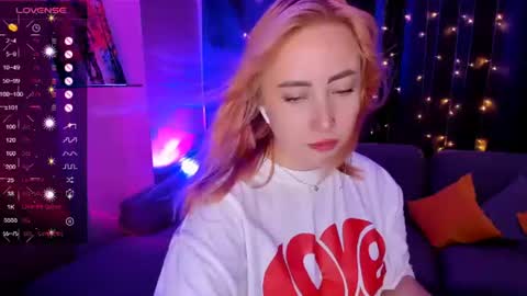 Snapshot of deborah_moore chatting on 07-05-26, 01:56 Debora online show from 07-05-26, 01:56