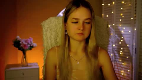 Debora online show from 11-25-25, 03:39