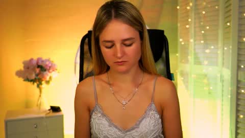 Snapshot of deboralarson chatting on 04-11-26, 03:33 Debora online show from 04-11-26, 03:33