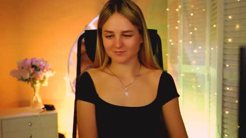 Snapshot of deboralarson chatting on 04-15-26, 03:13 Debora online show from 04-15-26, 03:13