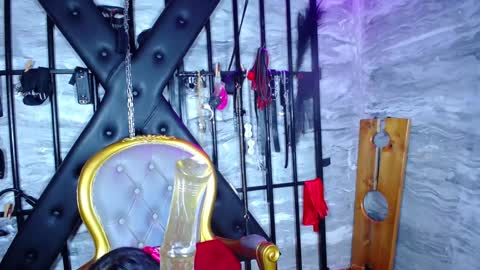 Snapshot of deborass_bdsm chatting on 01-03-25, 05:31 DEBORA online show from 01-03-25, 05:31