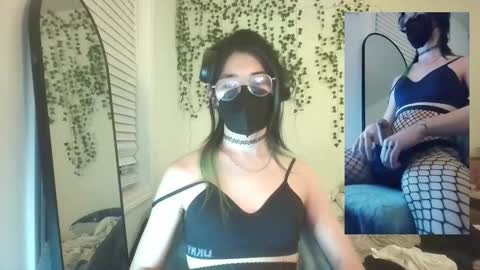 Snapshot of deciduousdoll chatting on 11-05-25, 11:49 deciduousdoll online show from 11-05-25, 11:49