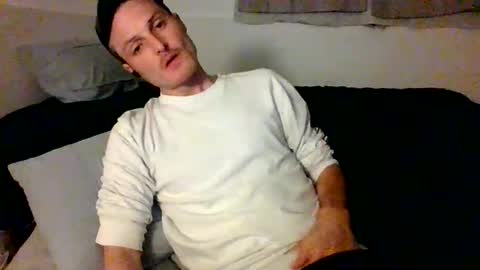 Snapshot of dee4dayz19 chatting on 06-11-26, 02:00 Dee4dayz online show from 06-11-26, 02:00