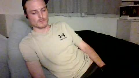 Snapshot of dee4dayz19 chatting on 07-17-26, 02:29 Dee4dayz online show from 07-17-26, 02:29