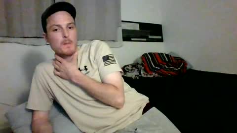 Snapshot of dee4dayz19 chatting on 08-07-26, 01:51 Dee4dayz online show from 08-07-26, 01:51
