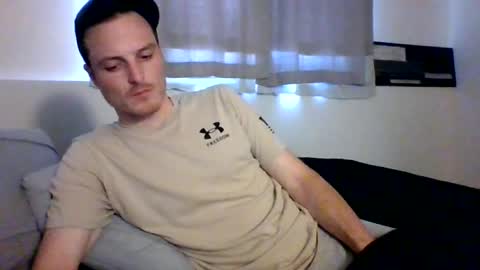 Snapshot of dee4dayz19 chatting on 08-08-26, 05:15 Dee4dayz online show from 08-08-26, 05:15