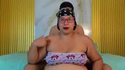 Snapshot of deepandcurvy chatting on 02-17-26, 11:50 deepandcurvy online show from 02-17-26, 11:50