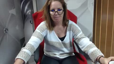 hi guys i m a cute milf i m here for good time and nice people pls be respectfool and enjoy me online show from 02-02-26, 10:47