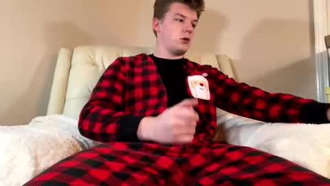 Snapshot of deeyungguy chatting on 12-24-24, 10:55 more content and goodies online show from 12-24-24, 10:55