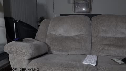 Snapshot of deeyungguy chatting on 01-26-25, 11:50 more content and goodies online show from 01-26-25, 11:50