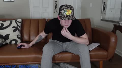 Snapshot of deeyungguy chatting on 01-30-25, 08:31 more content and goodies online show from 01-30-25, 08:31