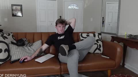 Snapshot of deeyungguy chatting on 02-07-25, 07:06 more content and goodies online show from 02-07-25, 07:06