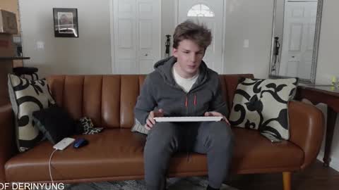 Snapshot of deeyungguy chatting on 02-10-25, 06:13 more content and goodies online show from 02-10-25, 06:13