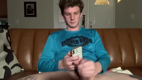 Snapshot of deeyungguy chatting on 02-26-25, 09:21 more content and goodies online show from 02-26-25, 09:21