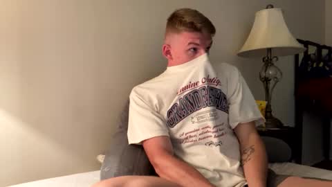 Snapshot of deeyungguy chatting on 09-17-25, 07:37 more content and goodies online show from 09-17-25, 07:37