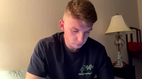 Snapshot of deeyungguy chatting on 10-08-25, 11:30 more content and goodies online show from 10-08-25, 11:30