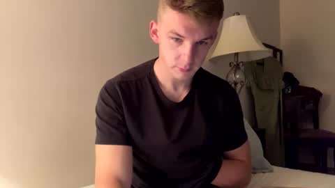 Snapshot of deeyungguy chatting on 10-13-25, 11:21 more content and goodies online show from 10-13-25, 11:21