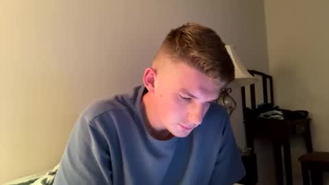 Snapshot of deeyungguy chatting on 10-15-25, 07:14 more content and goodies online show from 10-15-25, 07:14