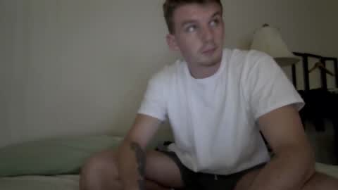 Snapshot of deeyungguy chatting on 11-07-25, 07:47 more content and goodies online show from 11-07-25, 07:47