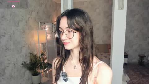 Snapshot of defeded_lovee chatting on 11-27-25, 07:38 Amy online show from 11-27-25, 07:38