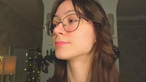Snapshot of defeded_lovee chatting on 01-11-26, 07:19 Amy online show from 01-11-26, 07:19
