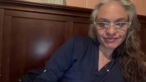 Tori online show from 11-08-25, 05:51