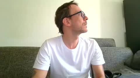 Snapshot of degrandis chatting on 04-26-26, 11:52 Luka Magic online show from 04-26-26, 11:52