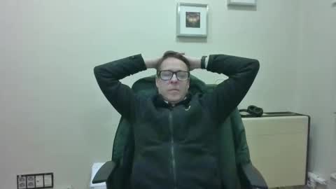 Snapshot of deimosmad chatting on 12-15-25, 06:23 deimosmad online show from 12-15-25, 06:23