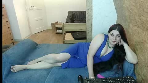 Snapshot of deinekatze chatting on 06-07-26, 08:23 deinekatze online show from 06-07-26, 08:23