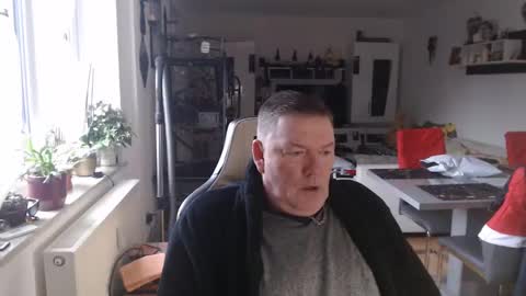 deinprinz2312 online show from 01-01-25, 08:24