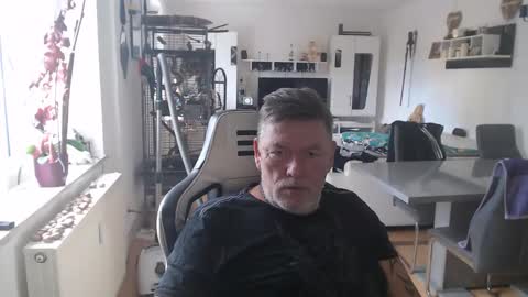 deinprinz2312 online show from 10-21-25, 12:39