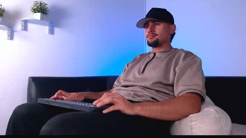 Snapshot of deivy_gram chatting on 05-09-26, 11:54 DEIVY online show from 05-09-26, 11:54