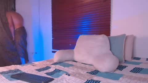Snapshot of deivy_gram chatting on 05-27-26, 01:57 DEIVY online show from 05-27-26, 01:57
