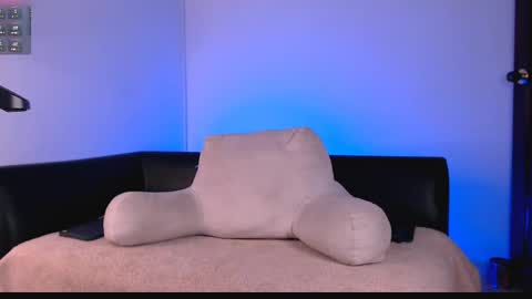 Snapshot of deivy_gram chatting on 05-29-26, 11:14 DEIVY online show from 05-29-26, 11:14