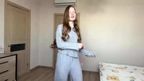 Snapshot of dejameneal chatting on 02-17-26, 07:16 Mila online show from 02-17-26, 07:16