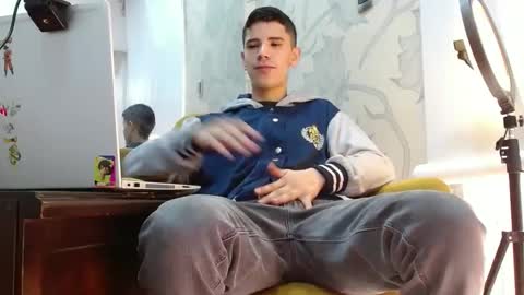 Snapshot of delglo chatting on 10-10-25, 05:45 delglo online show from 10-10-25, 05:45