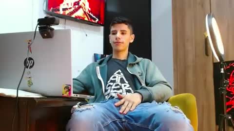 Snapshot of delglo chatting on 10-13-25, 01:11 delglo online show from 10-13-25, 01:11