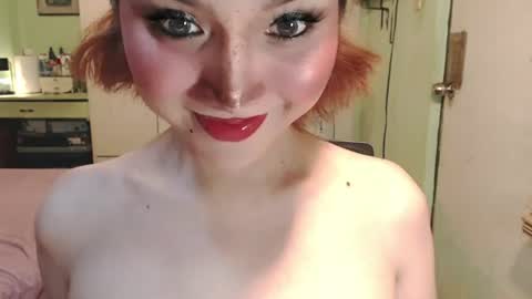 Snapshot of deliciosats chatting on 07-19-26, 01:20 Mercedes online show from 07-19-26, 01:20