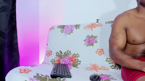 Snapshot of deliciouscocoa chatting on 02-08-25, 10:29 Jean paul and Salome online show from 02-08-25, 10:29