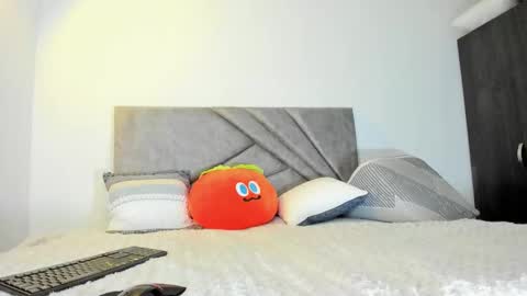 Snapshot of deliciouscocoa chatting on 10-12-25, 11:09 Jean paul and Salome online show from 10-12-25, 11:09